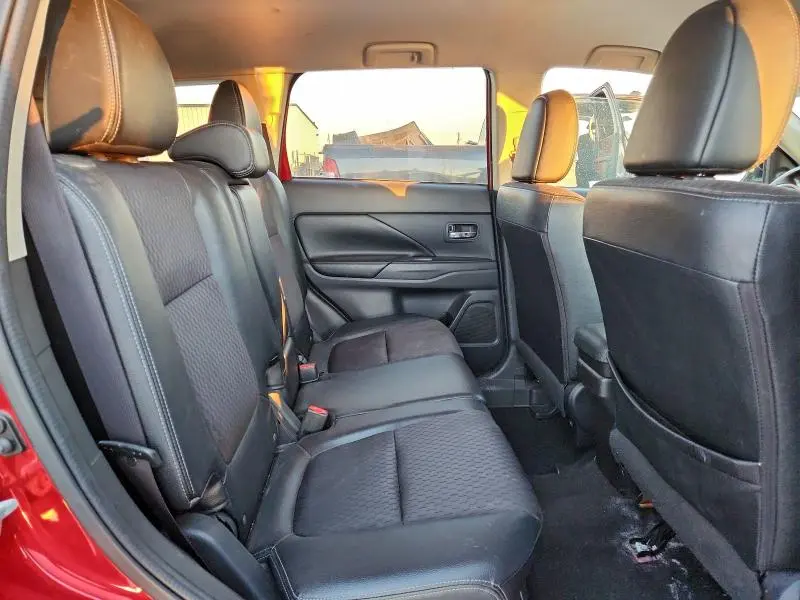 2015 MITSUBISHI OUTLANDER SE  