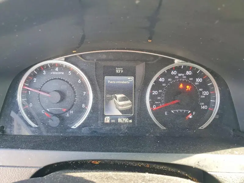 2017 TOYOTA CAMRY SE  