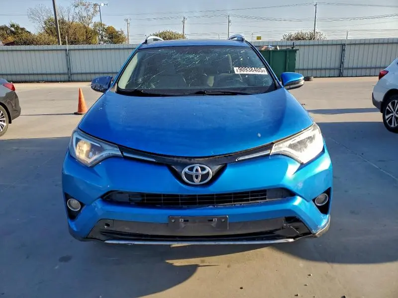 2016 TOYOTA RAV4 XLE  