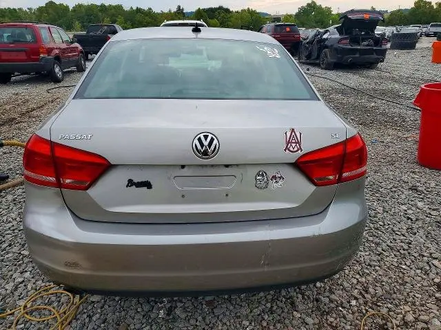 2013 VOLKSWAGEN PASSAT SE  