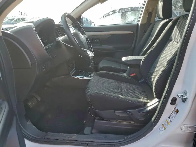 2017 MITSUBISHI OUTLANDER SE  