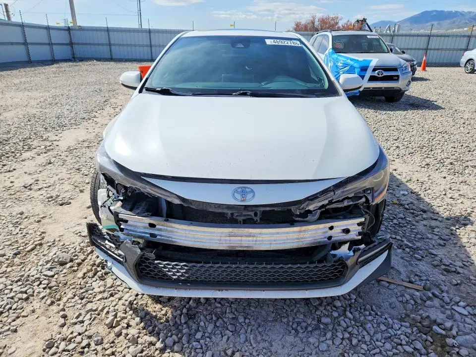 2021 TOYOTA COROLLA SE  