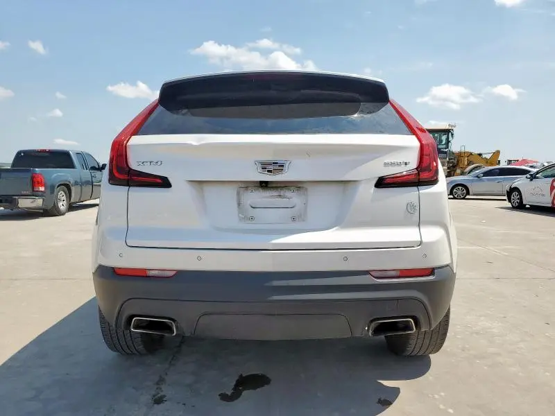 2022 CADILLAC XT4 LUXURY  