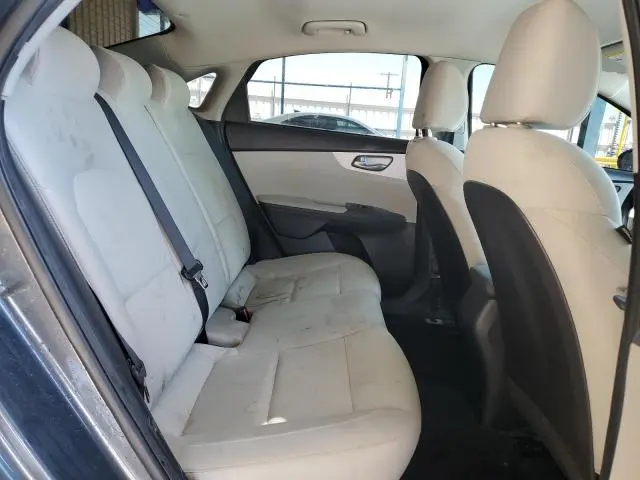 2022 KIA FORTE FE  