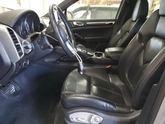 2017 PORSCHE CAYENNE   