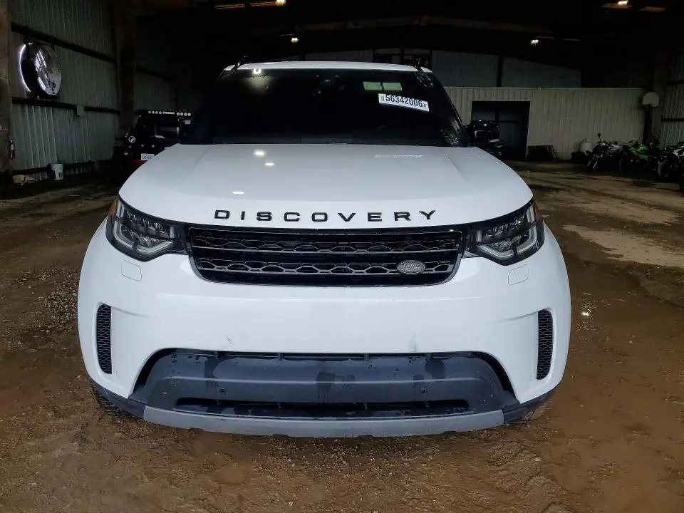 2017 LAND ROVER DISCOVERY SE  