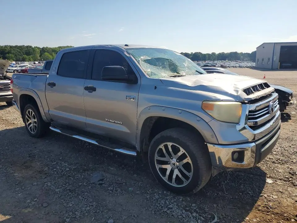 2016 TOYOTA TUNDRA CREWMAX SR5  