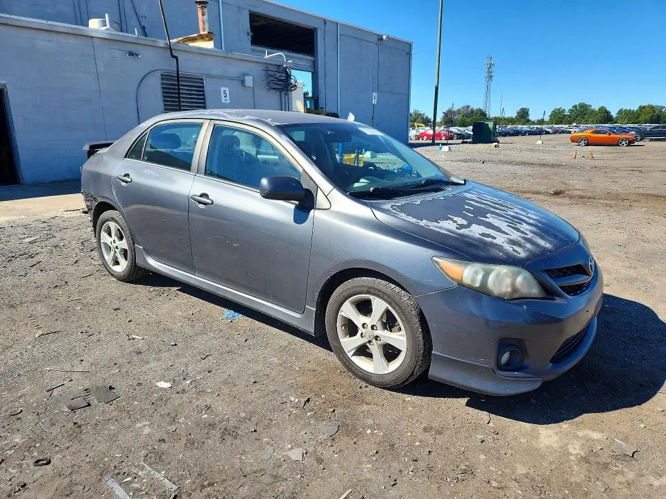 2013 TOYOTA COROLLA S  