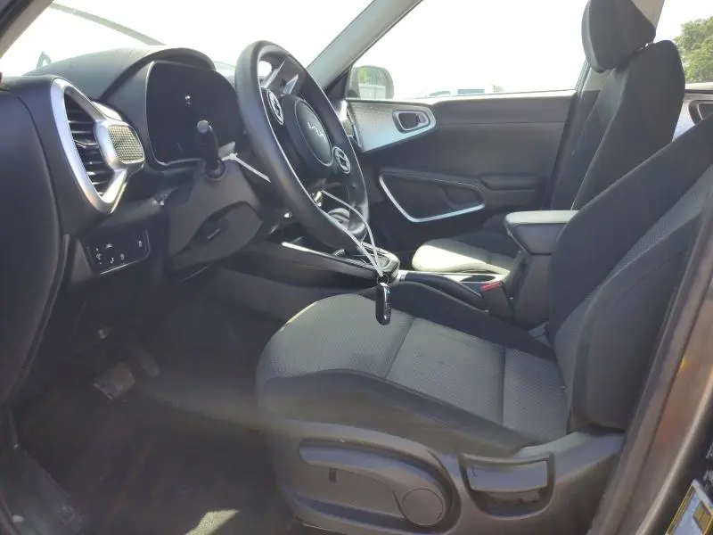 2022 KIA SOUL LX  