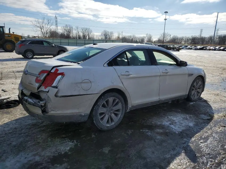 2011 FORD TAURUS LIMITED  