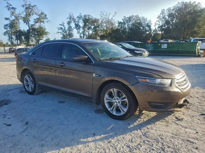 2015 FORD TAURUS SEL  