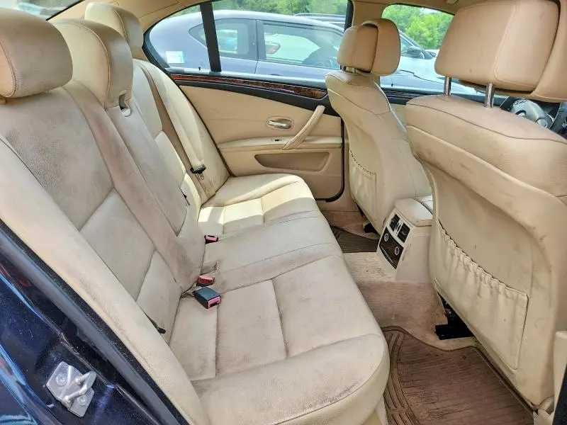 2010 BMW 528 XI  