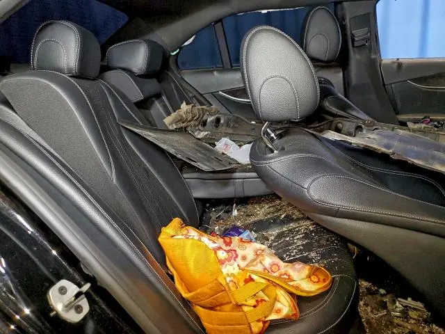 2019 MERCEDES-BENZ E 300  