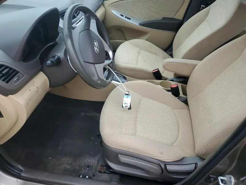 2013 HYUNDAI ACCENT GLS  