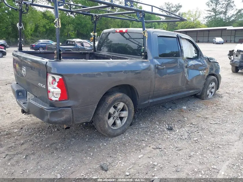 2019 RAM 1500 CLASSIC EXPRESS  4X4 5'7 BOX