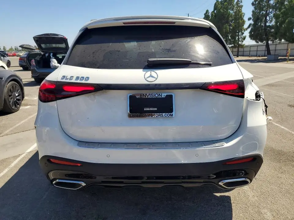 2026 MERCEDES-BENZ GLC 300  