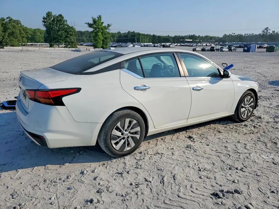 2019 NISSAN ALTIMA S  