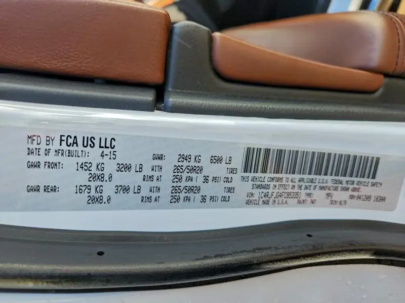 2015 JEEP GRAND CHEROKEE SUMMIT  