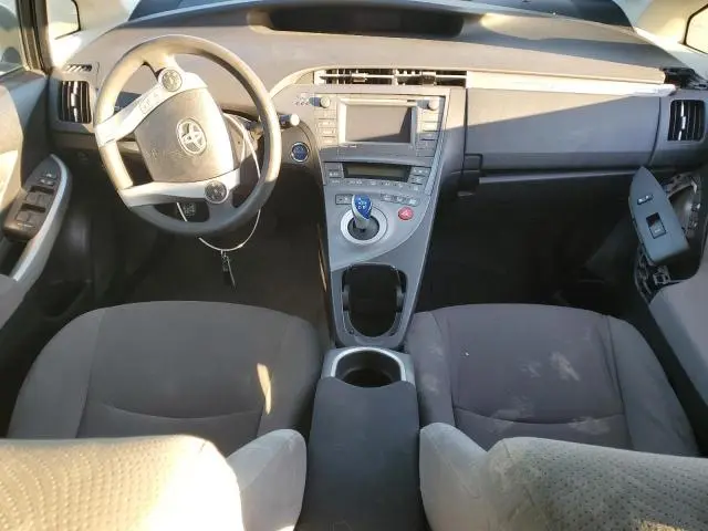 2014 TOYOTA PRIUS PLUG-IN   