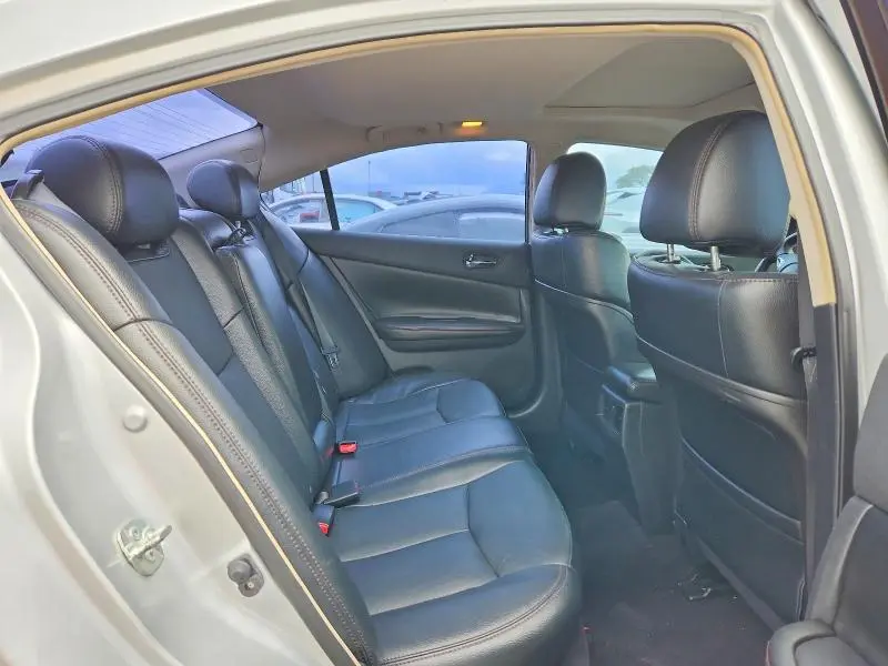 2013 NISSAN MAXIMA S  