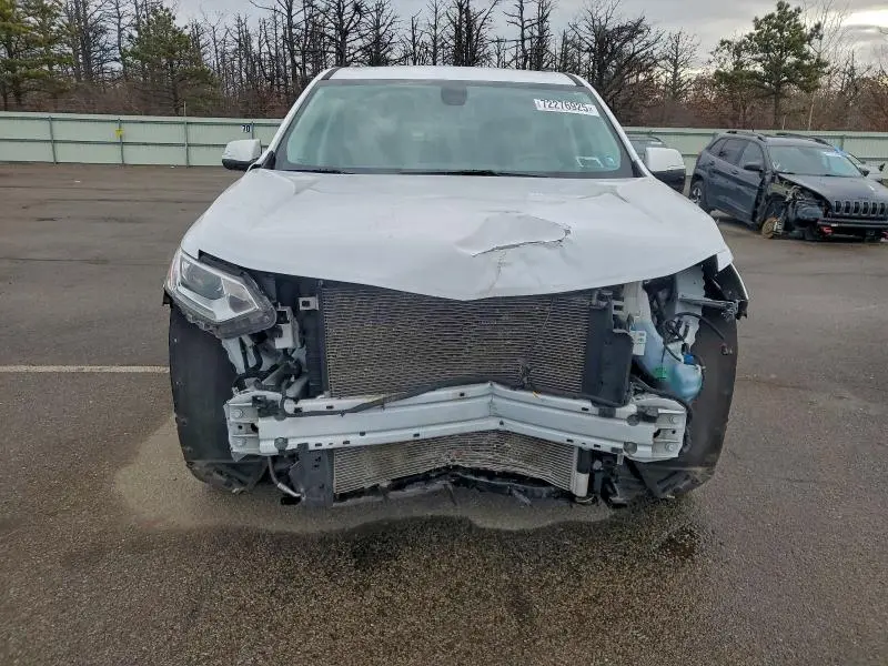 2021 CHEVROLET TRAVERSE LT  