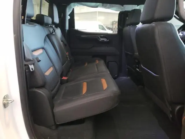 2022 GMC SIERRA K1500 AT4  