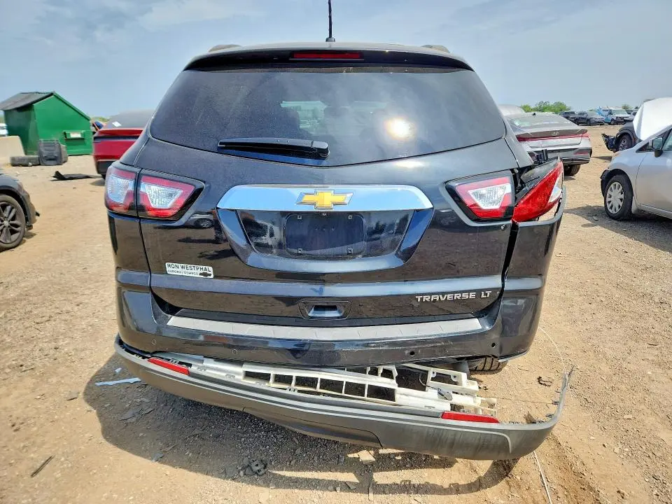 2015 CHEVROLET TRAVERSE LT  