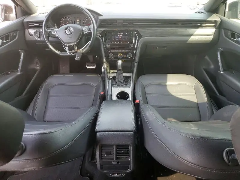2021 VOLKSWAGEN PASSAT R-LINE  