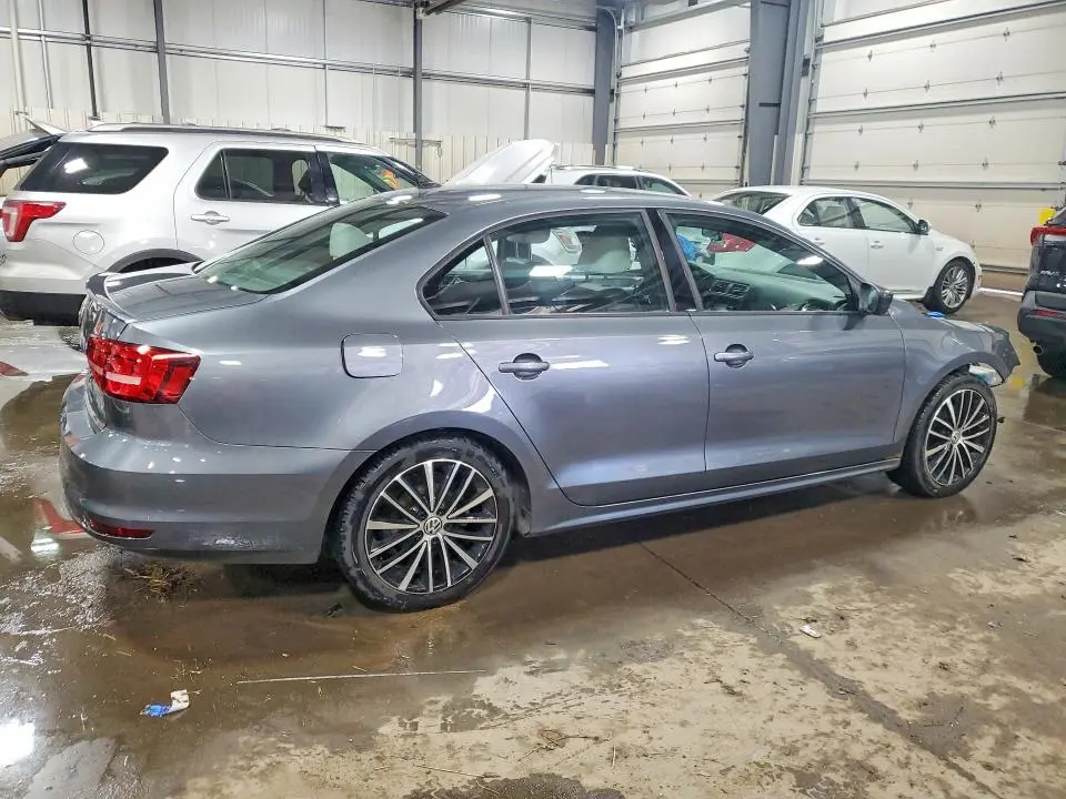 2015 VOLKSWAGEN JETTA SE  