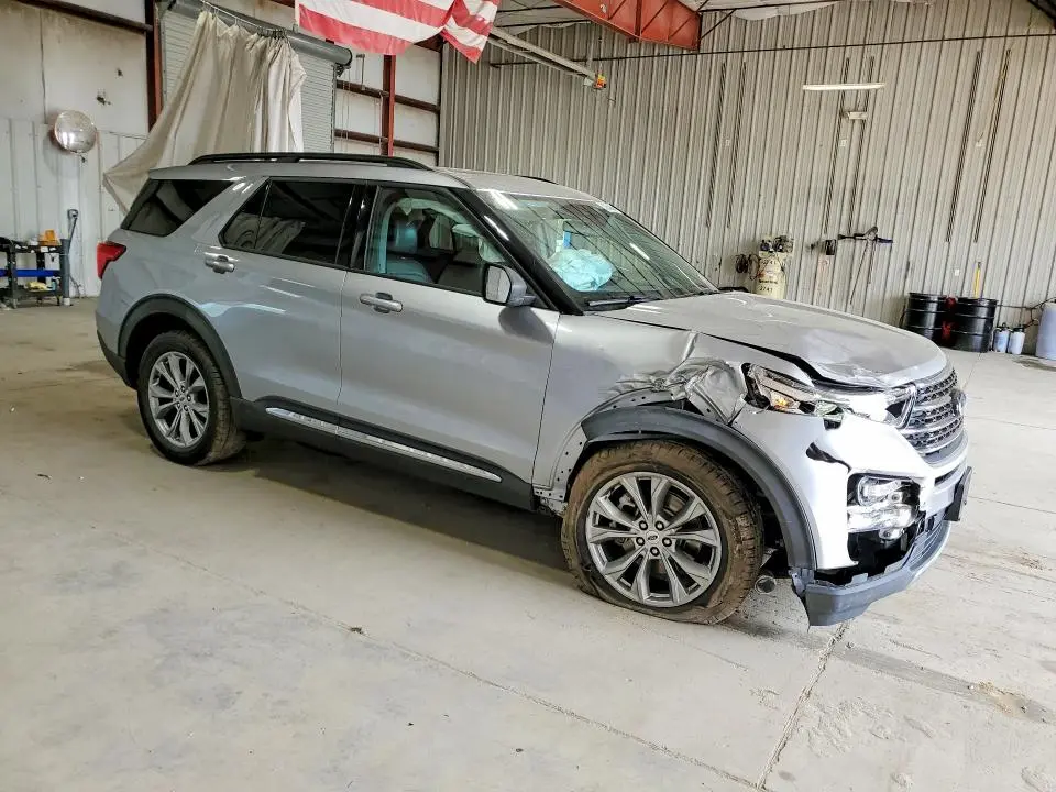 2021 FORD EXPLORER XLT  