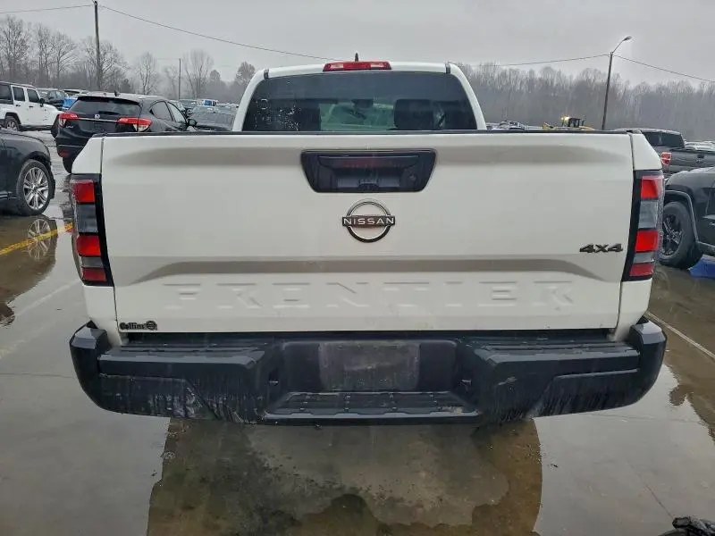 2024 NISSAN FRONTIER S  