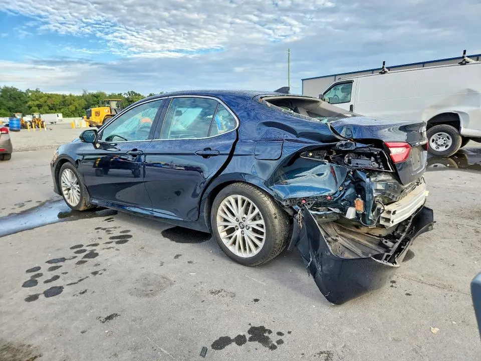 2018 TOYOTA CAMRY XLE  