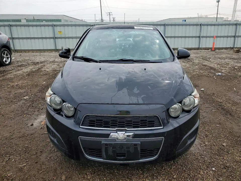 2015 CHEVROLET SONIC LT  