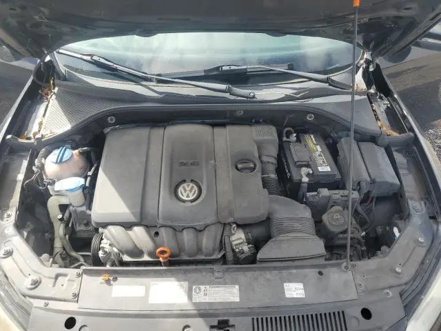 2013 VOLKSWAGEN PASSAT SE