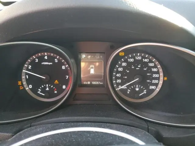 2018 HYUNDAI SANTA FE SE