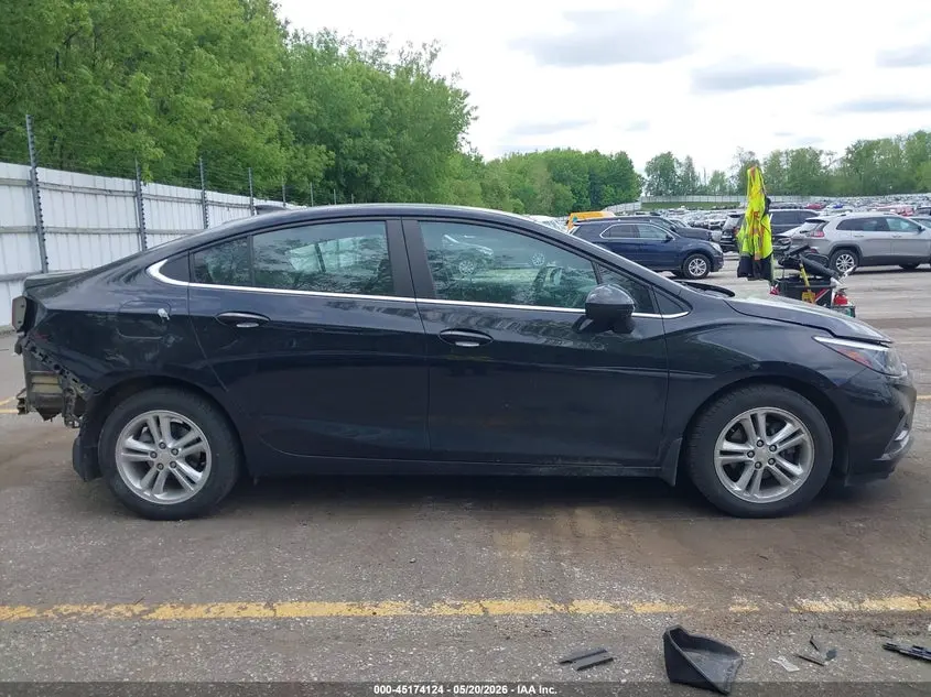 2017 CHEVROLET CRUZE LT AUTO