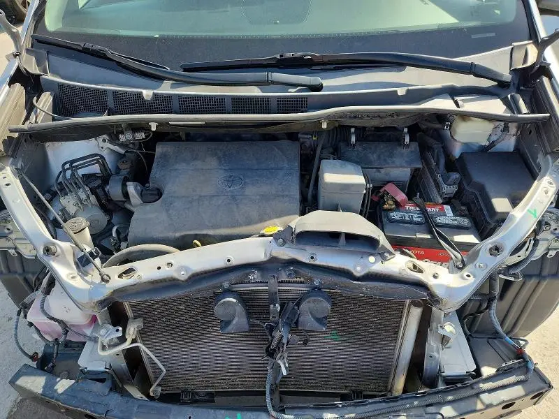 2016 TOYOTA SIENNA XLE 8-PASSENGER  