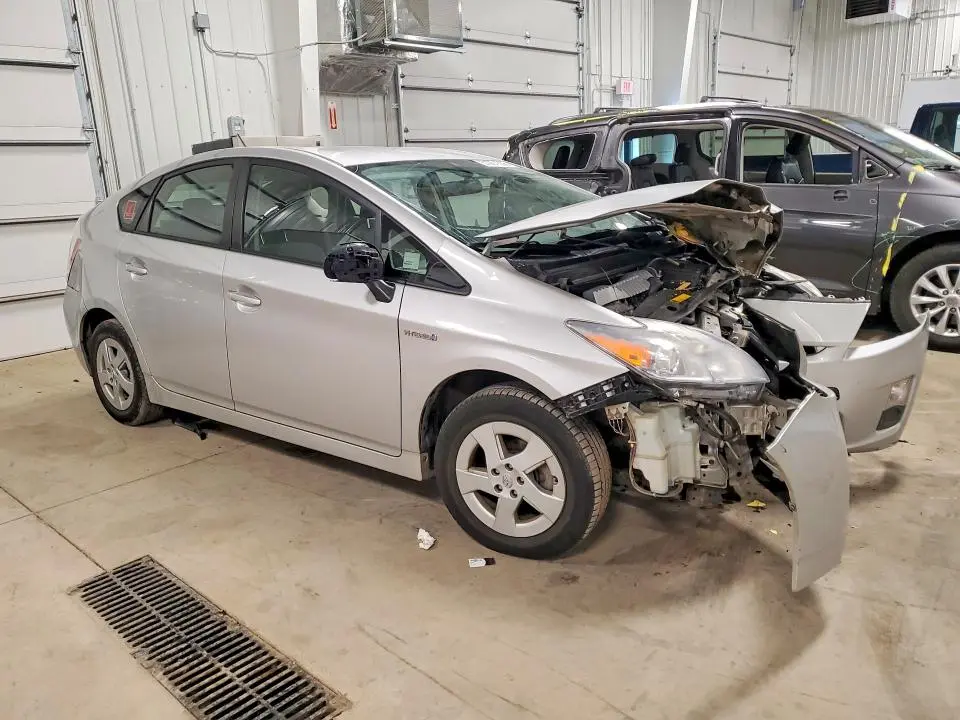 2010 TOYOTA PRIUS II  