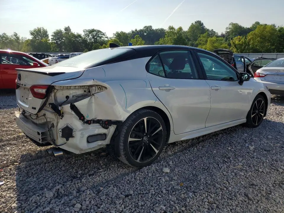 2019 TOYOTA CAMRY XSE  