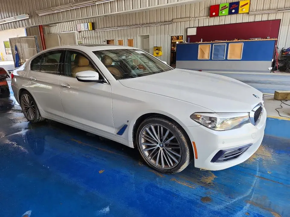 2018 BMW 530E   