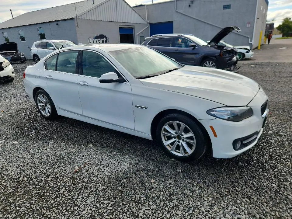 2015 BMW 528 XI  