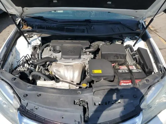 2015 TOYOTA CAMRY LE  