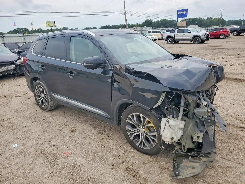 2018 MITSUBISHI OUTLANDER SE  