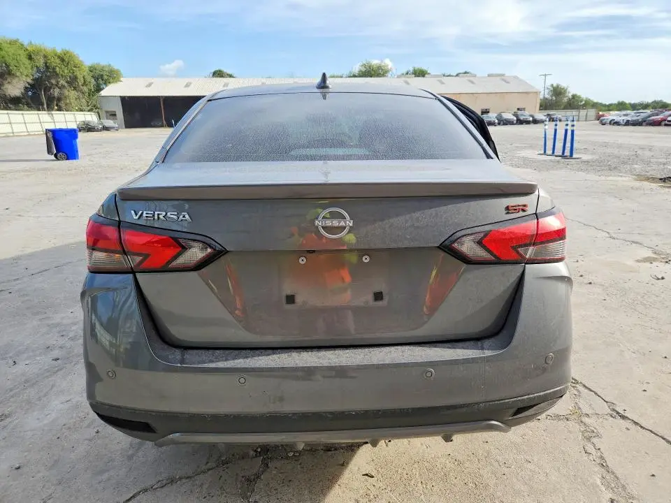 2024 NISSAN VERSA SR  