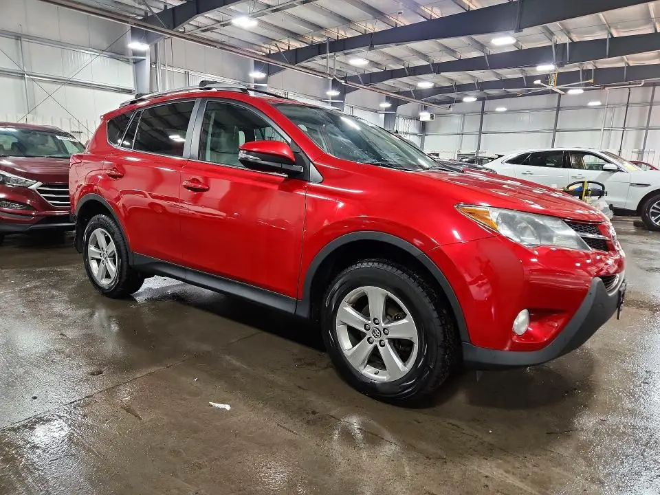 2015 TOYOTA RAV4 XLE  