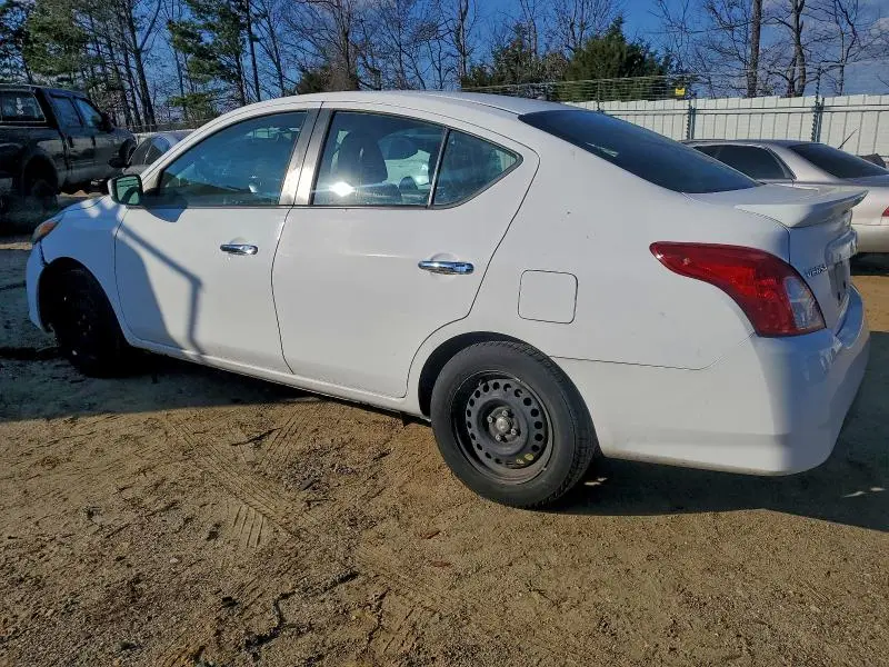 2019 NISSAN VERSA S  