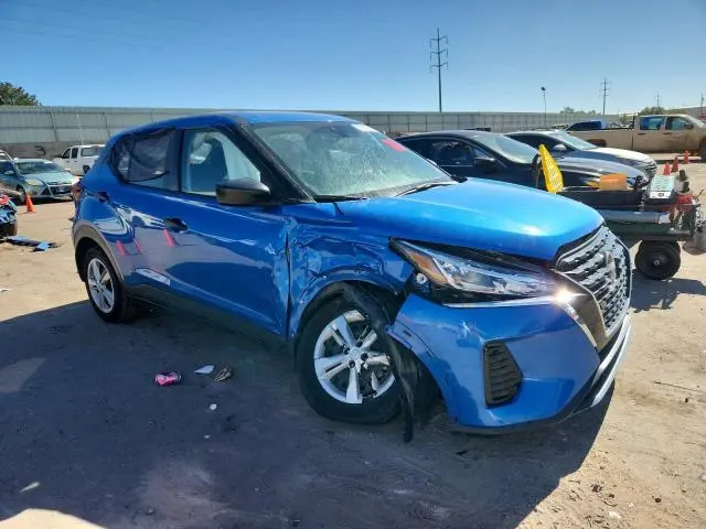 2022 NISSAN KICKS S  