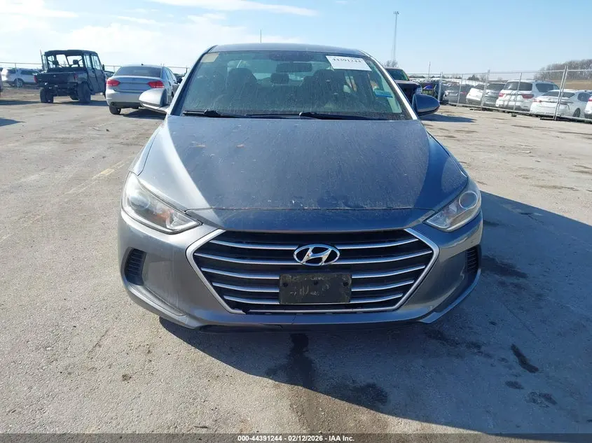 2018 HYUNDAI ELANTRA SE