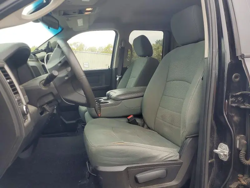 2015 RAM 1500 ST  