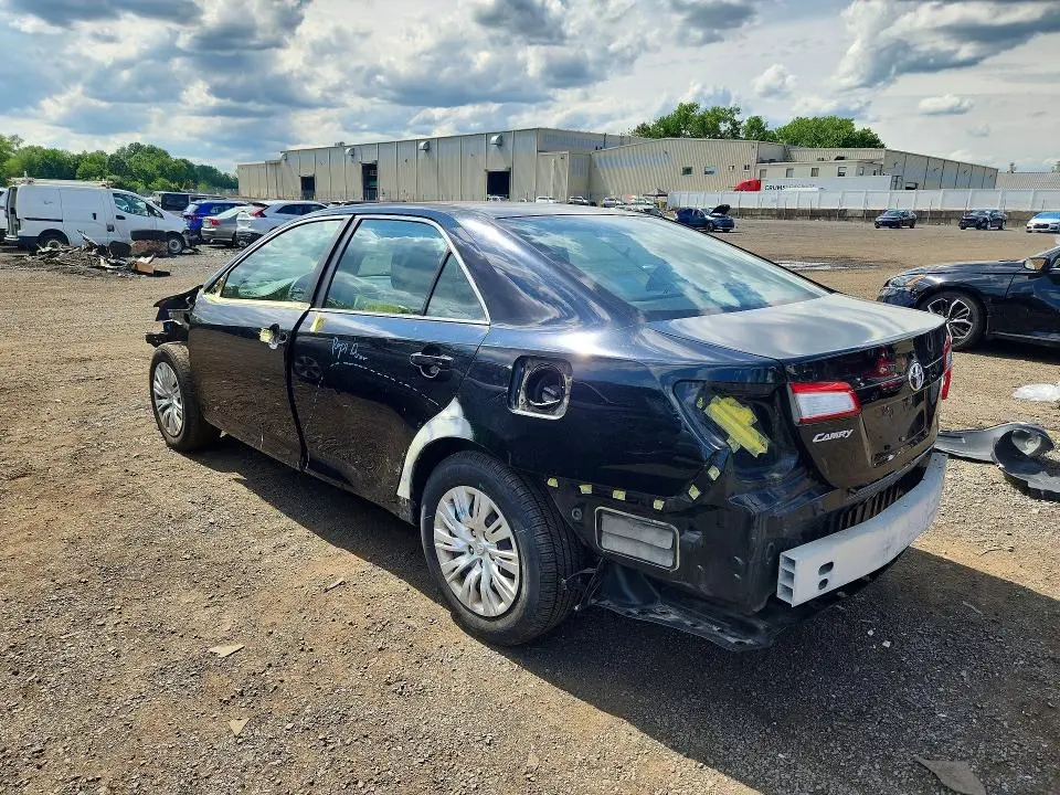 2013 TOYOTA CAMRY LE  
